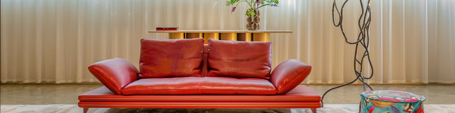 Foshan Fulais Furniture Co., Ltd. have a 40 years history furniture manufacturing enterprise integrating development, design, production and sales
